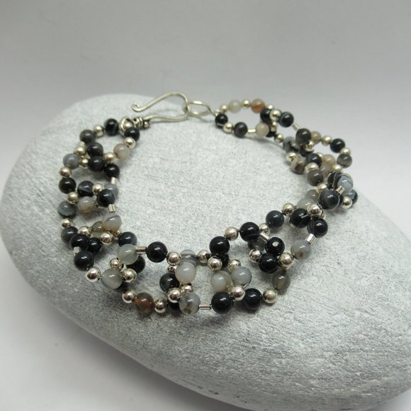 Black lace agate and silver link bracelet - Picture 2 of 10